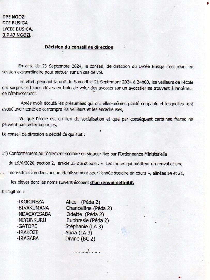 nyamitwe's tweet photo. Renvoyer définitivement une élève pour avoir maraudé c’est comme prendre un véhicule blindé pour écraser une grenouille. Il n’y a simplement pas de proportion. Pour l’avenir des enfants, la révision de cette décision s’impose au bon sens. https://t.co/ODEb8lp7CO