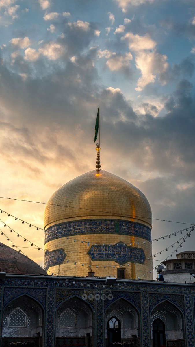 ImamRezaEN's tweet photo. Whoever fears Allah is feared, and whoever obeys Allah is obeyed.

Imam Reza (as)

Al-Kafi, vol. 1, p. 137 https://t.co/UjEwhFAWzA