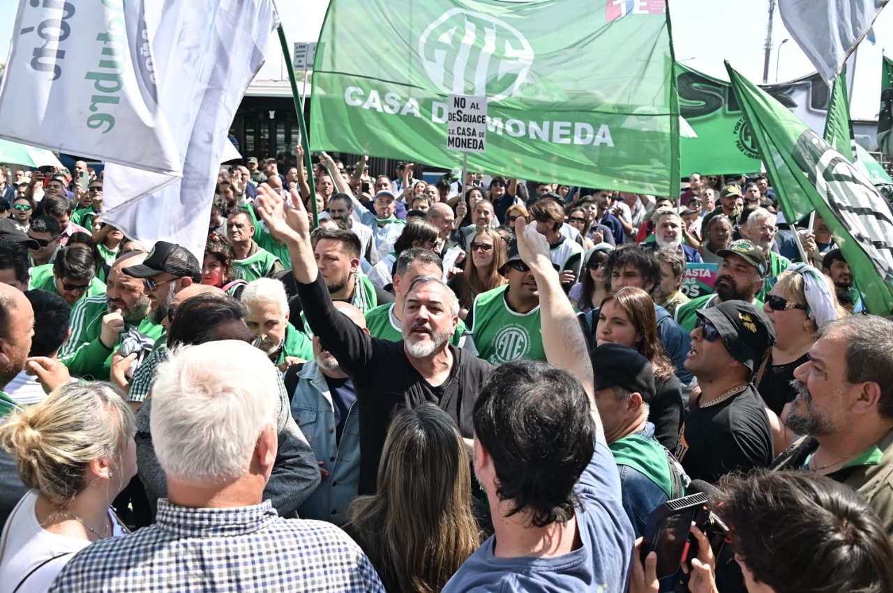 Una multitudinaria movilización de ATE frustró la venta de uno de los edificios del INTA