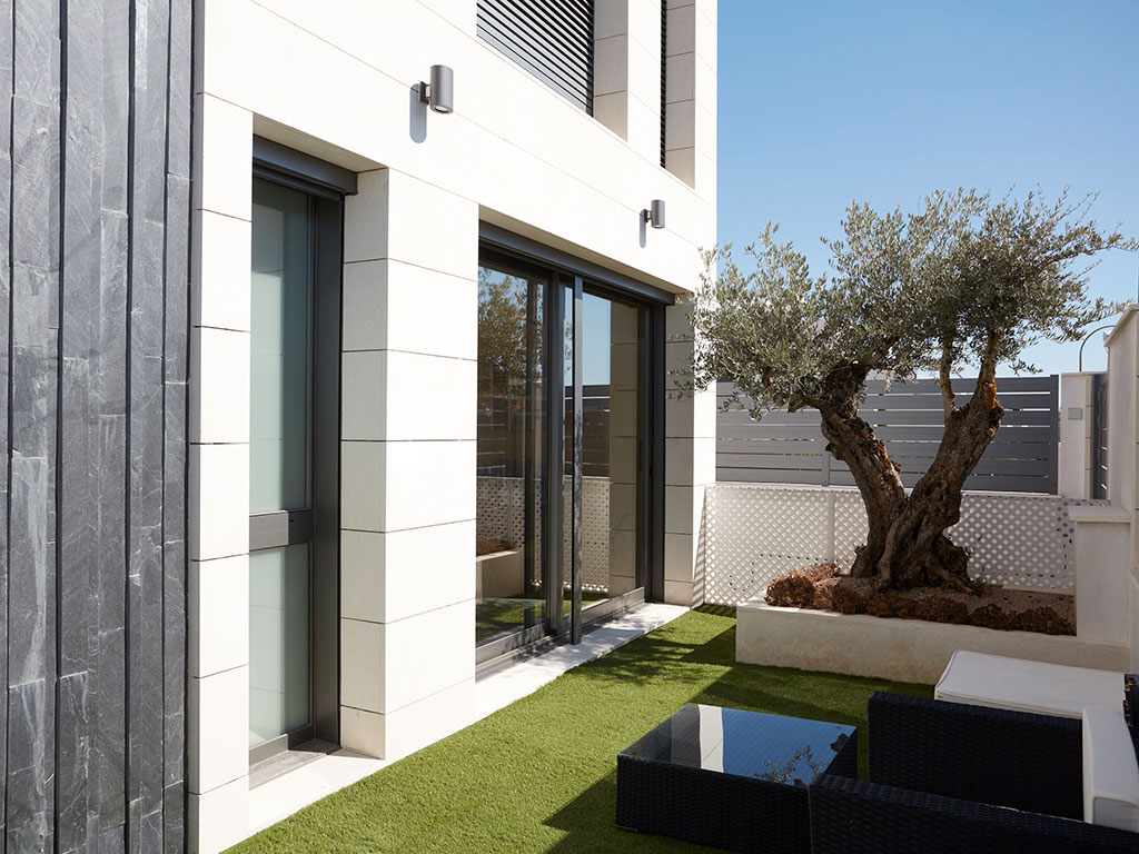SGFARQUITECTURA's tweet photo. Apostar por piedra caliza en tu hogar porta elegancia y durabilidad 🏠 ¡Resistencia, bajo mantenimiento y una variedad de acabados para transformar tu casa! 
https://t.co/MhkoxIA4yx

#SGFAgoraArquitectura #TransformaTuHogar #Reformas #Arquitectura https://t.co/wUvtdhJI8J