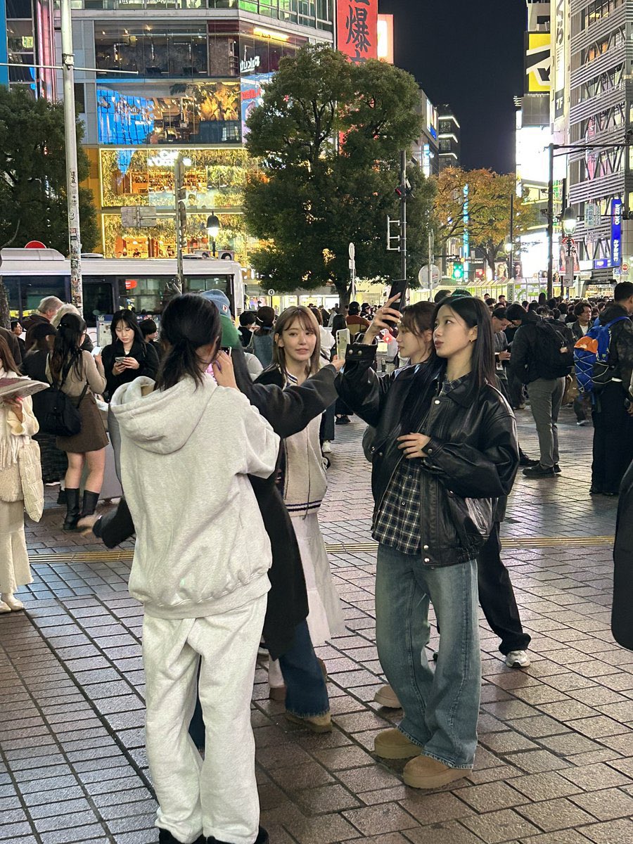 sserapics's tweet photo. Fearnots saw LE SSERAFIM in Japan! https://t.co/TFo9XSzA79
