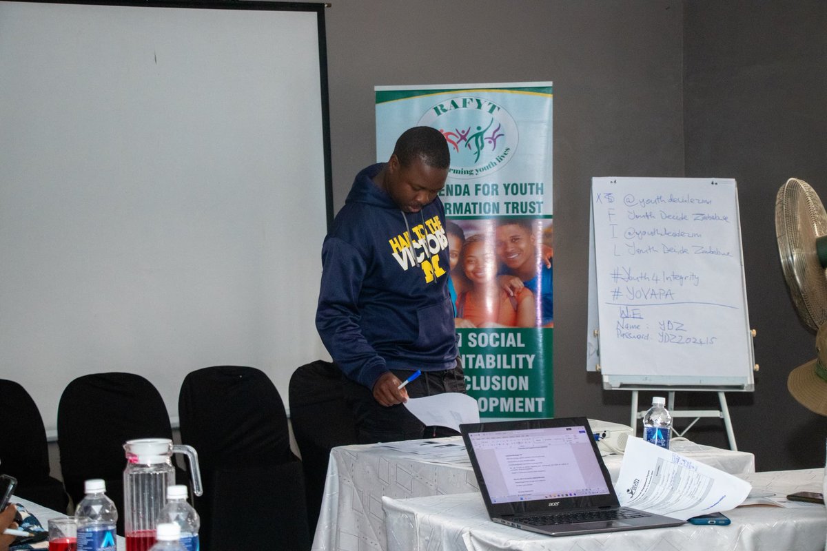 During our Community Level Engagement Forum in Masvingo, Mr Joseph Gusha the Youth Focal Person from Masvingo City Council stressed the fact that young people play an important role in local governance, bringing new ideas and original solutions.  #Youth4Integrity #YOVAPA