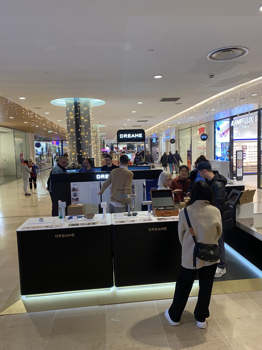 IsiGlobal's tweet image. Excited to unveil @DreameGlobal 's Paris pop-up! Showcasing smart home innovation with testing zones for vacuums &amp;amp; hair dryers.
#RetailDesign #PopUpShop #SmartHomeInnovation #Dreame #Paris