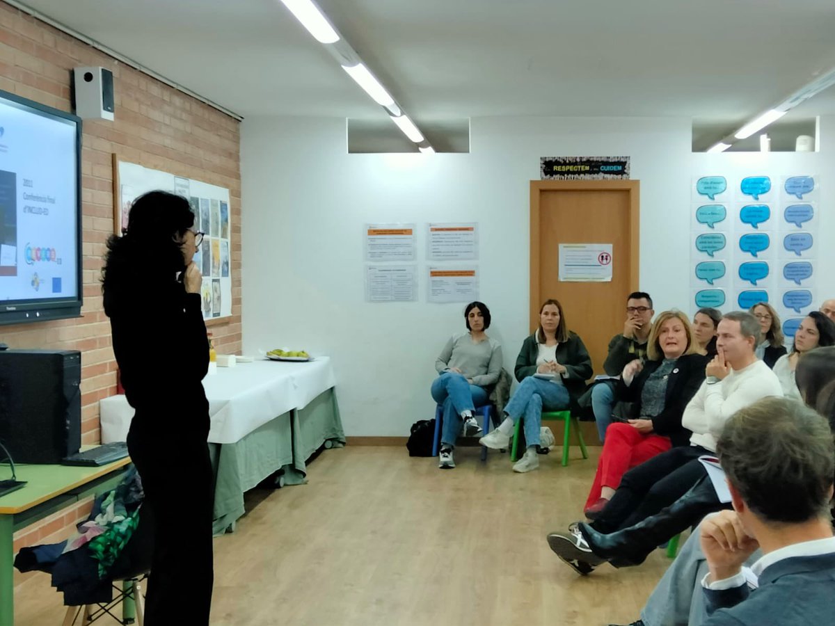 Last week KMC Coordinator <a href="/MartaSolerUB/">MartaSoler</a> gave a keynote to Principals from the Schools as Learning Communities (SALEACOM) Network, analyzing with REVERS-ED the outstanding impacts of the successful educational actions they implement and excellent trajectories of their children