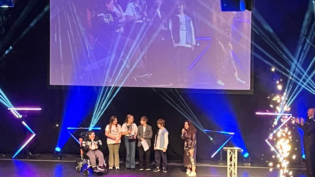 #ERDeputyLieutenant Jacky Bowes attend <a href="/HP_LifestyleYET/">Lifestyle</a> fabulous night - congratulations to the amazing young people, who give so much time and energy to find creative and innovative ways to make their communities safer and happier places to live #EastRiding #Hull #ERLieutenancy