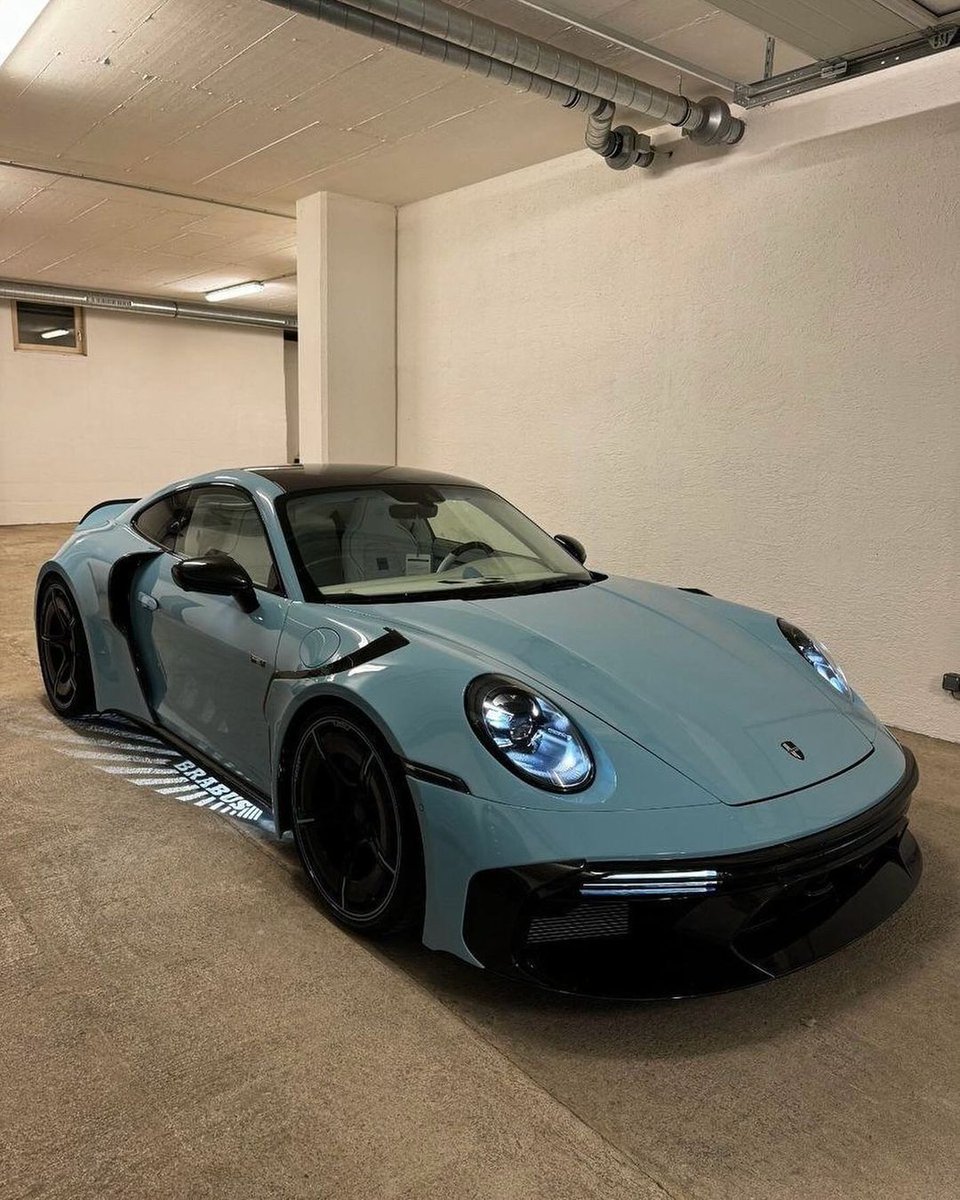 WorldWideCarsTM's tweet photo. Brabus Rocket 900 https://t.co/P3JbccGlgh