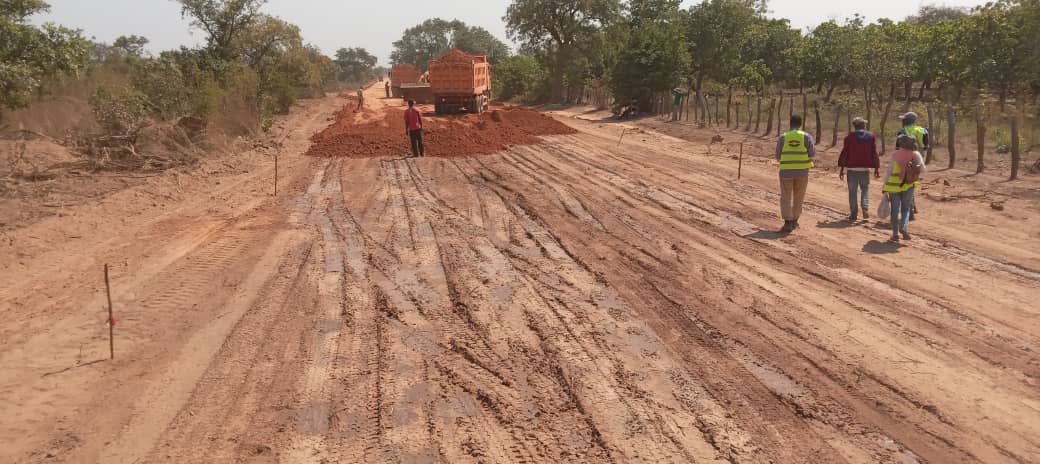 GamMoTWI's tweet image. #ProgressUpdate
Significant progress has been made in Lot3  Kabarda Loop. Earthworks is on from Sara Sarjo via Sebito to Kwinella.This stretch of the road has now connected Kwinella to Sara Sarjo.