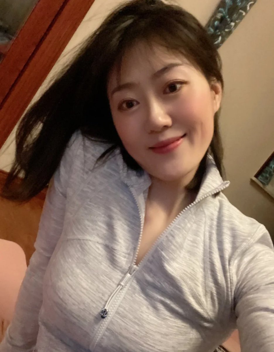 💕羅蘭 157cm-D乳-32歲
#價位4000一節

性感魅惑身材，氣質獨特，讓你著迷！
羅蘭有著一張性感迷人的臉蛋，眼神魅惑 https://t.co/hsoKvEjn9J