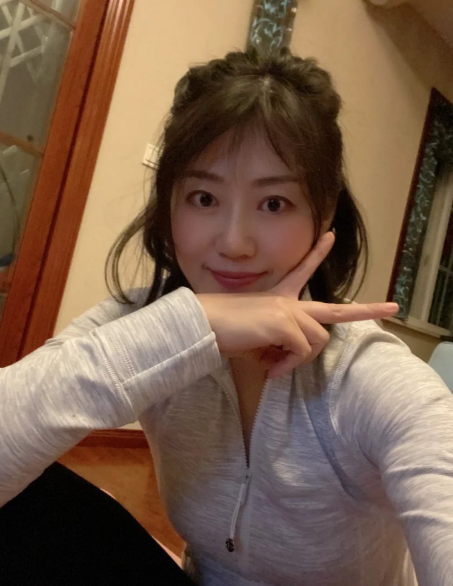 💕羅蘭 157cm-D乳-32歲
#價位4000一節

性感魅惑身材，氣質獨特，讓你著迷！
羅蘭有著一張性感迷人的臉蛋，眼神魅惑 https://t.co/hsoKvEjn9J