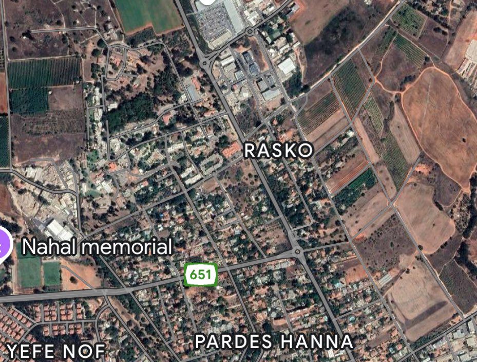 HarelKleiner's tweet image. מה משותף לארבע השכונות בתמונות?
חולון, רעננה, ירושלים פרדס חנה

למה בכל עיר יש שכונה בשם רסקו?
או יותר נכון לשאול,
למה בכל עיר יש שכונה בשם RASSCO?

כן, כי רסקו זה בכלל ראשי תיבות באנגלית - 
Rural And Suburban Settelments 
Company 
סיפור של הון, שלטון והסוכנות היהודית

שרשור
&amp;gt;&amp;gt;