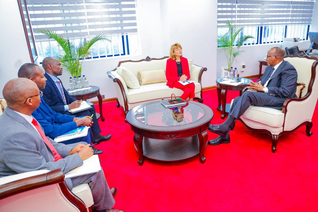 Ministry of Environment, Climate Change & Forestry (@environment_ke) on Twitter photo Cabinet Secretary <a href="/HonAdenDuale/">Hon. Aden Duale, EGH</a> today hosted World Food Proramme (WFP) Kenya Country Director Ms. Lauren Landis who paid him a courtesy visit at the office.
Hon. Duale and his guest discussed the proposed 'GOK-WFP: Resilient and Inclusive Food Systems' ...1/3 Cabinet Secretary <a href="/HonAdenDuale/">Hon. Aden Duale, EGH</a> today hosted World Food Proramme (WFP) Kenya Country Director Ms. Lauren Landis who paid him a courtesy visit at the office.
Hon. Duale and his guest discussed the proposed 'GOK-WFP: Resilient and Inclusive Food Systems' ...1/3