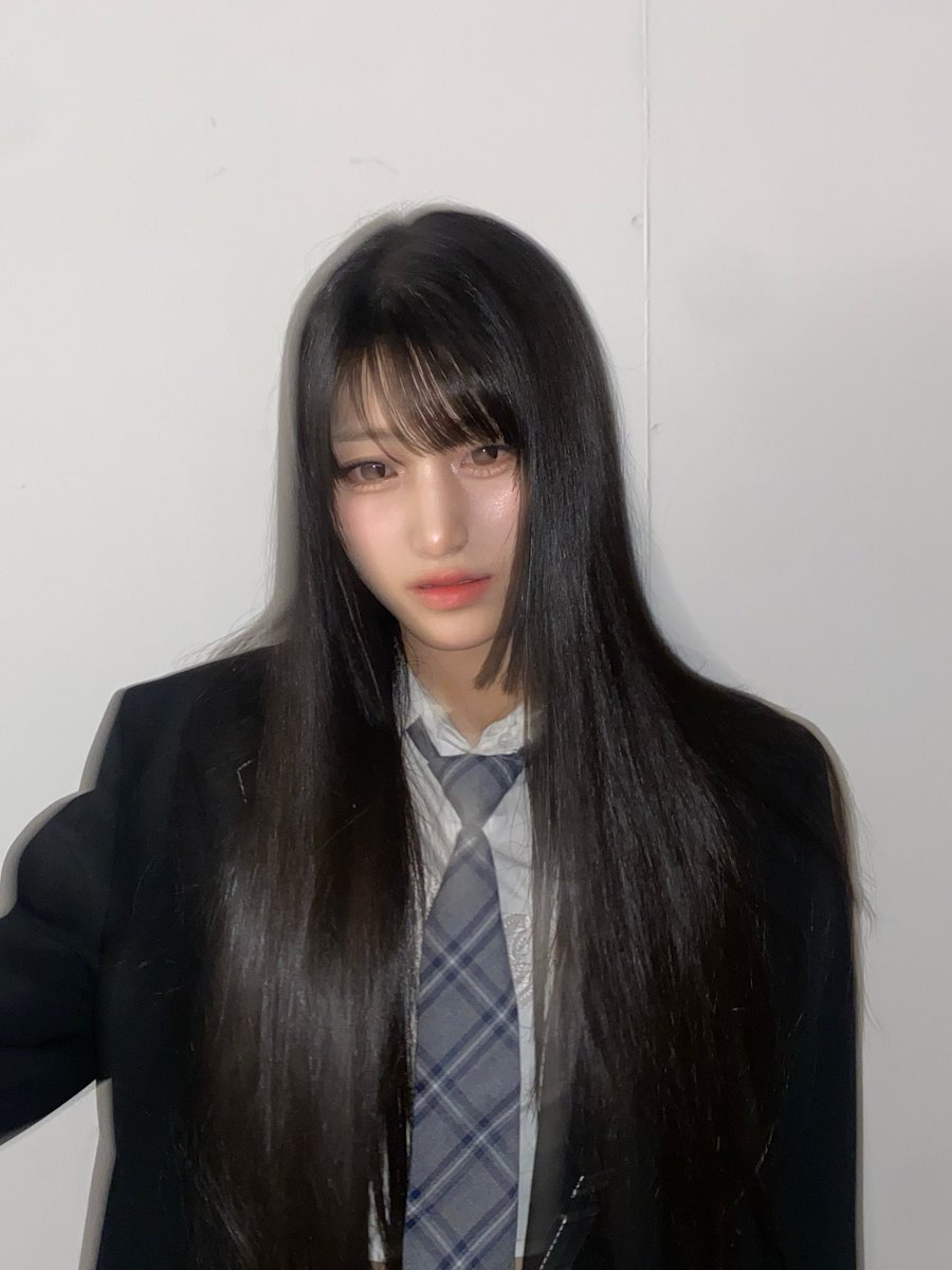 inurluv_0's tweet photo. 느좋..🐈‍⬛👔 https://t.co/K5n8Wp3XIs