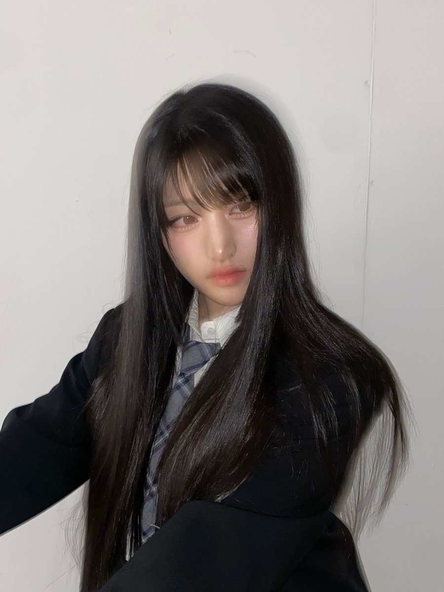 inurluv_0's tweet photo. 느좋..🐈‍⬛👔 https://t.co/K5n8Wp3XIs