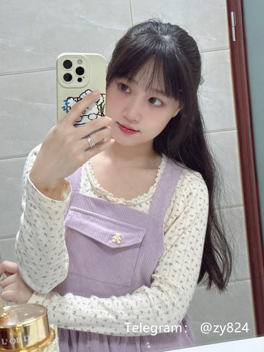 💞可樂：158cm-C乳-20歲-46kg
#價位6000

可樂，可愛蘿莉學生妹，長髮飄飄，女友型體驗。她服務熱情，配合度很高，就像你的專屬女友。渴望被解鎖，快來滿足她的渴望吧！ https://t.co/WSHmbpht4l