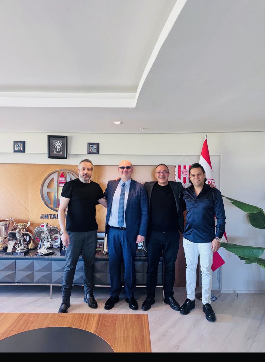 Antalya Spor Bşk Sinan boztepe Bşk vekili dayım Alkan evren dostum Cenk ⁦<a href="/AlkanEvren07/">Alkan Evren</a>⁩ ⁦<a href="/sinanboztepee/">Sinan Boztepe</a>⁩