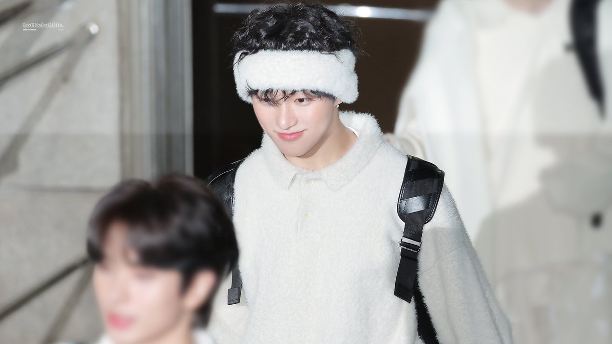 231201 

첫눈 오는 날 귀염둥이 봐야징

#오준석 #OhJunseok #ATBO #에이티비오