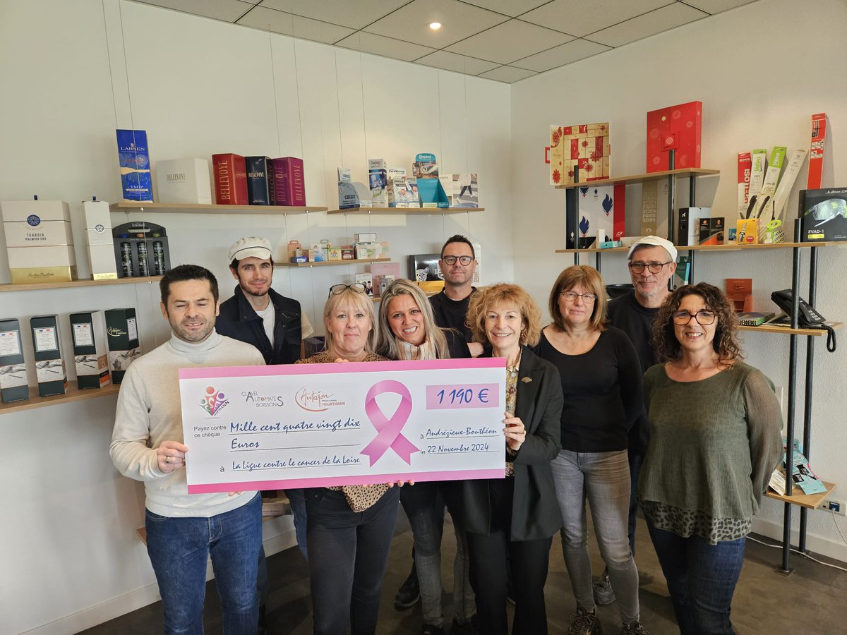 Un grand merci à l'entreprise Haubtmann Autajon, à son CSE et à ses salariés qui ont remis un chèque de 1190€ au Comité suite à une journée "café solidaire". Merci également à Clavel Automates Boissons d'avoir participé également à cette opération à l'occasion d'Octobre Rose