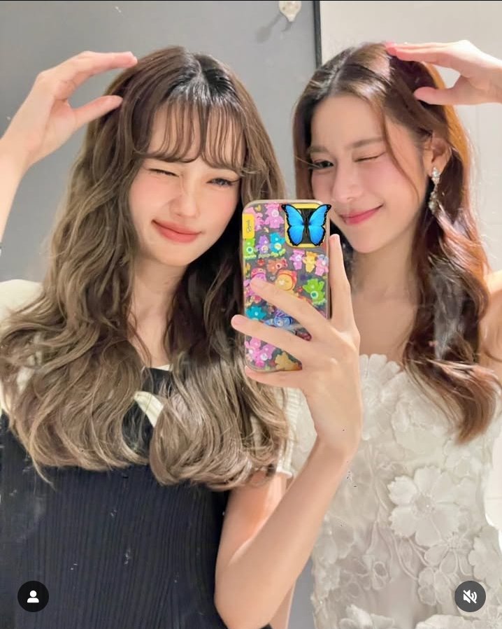 Wootteo14's tweet image. Piploy menang banyak coi🙂‍↕️
Kalian tim siapa?
Aku masih stay KapookPiploy😃
#EarnPiploy #KapookPiploy #JingjingPiploy #earnpypp_ #kapookphat #jingjingyu #PiployRR
