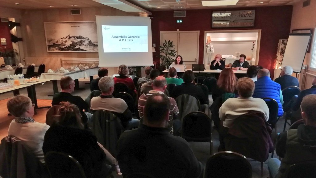 🔴 Confluence de #ceuxquifontlelait en #GrandEst &amp; #BourgogneFrancheComté à l'#AssembléeGénérale de l'#OP #Aplbg en Haute-Marne.
Confiance &amp; détermination renouvelée dans le #mandat de négociation donné à l'organisation économique des #producteurs pour la mise en marché du #lait.
