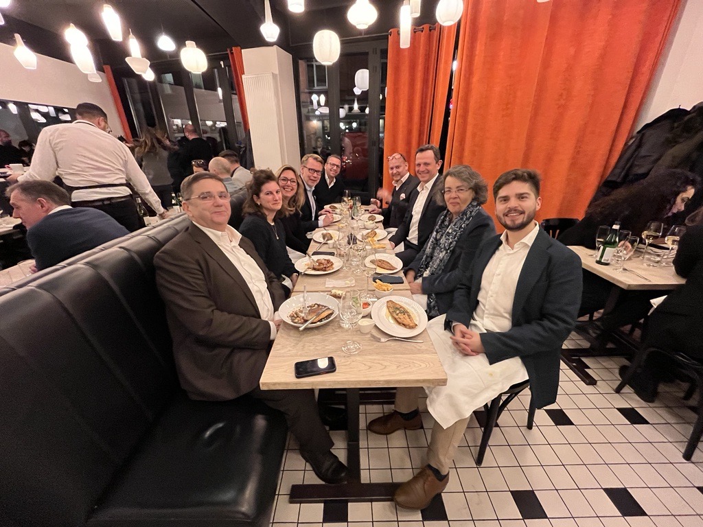 FoodServiceEU's tweet image. Our members gathered in Brussels for our winter GA!  
We'll build on our participation to the #StrategicDialogue to contribute to the upcoming Vision for Agriculture and Food. We'll also show how the #BestValue approach can be implemented in the revision of the procurement rules.