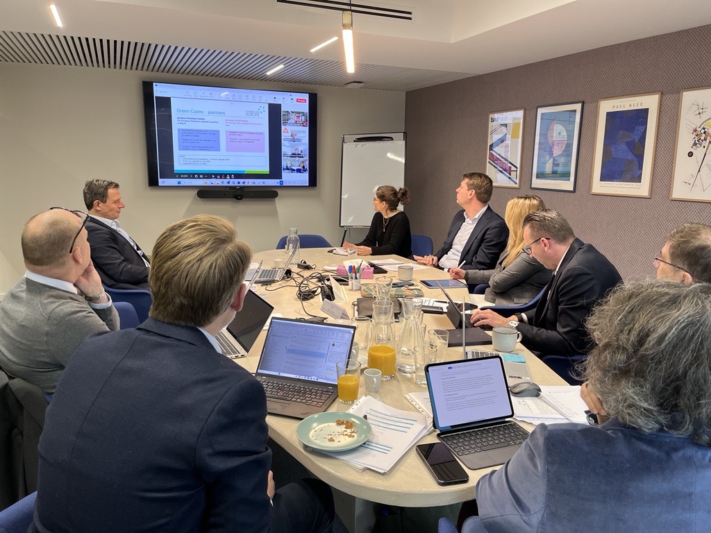 FoodServiceEU's tweet image. Our members gathered in Brussels for our winter GA!  
We'll build on our participation to the #StrategicDialogue to contribute to the upcoming Vision for Agriculture and Food. We'll also show how the #BestValue approach can be implemented in the revision of the procurement rules.