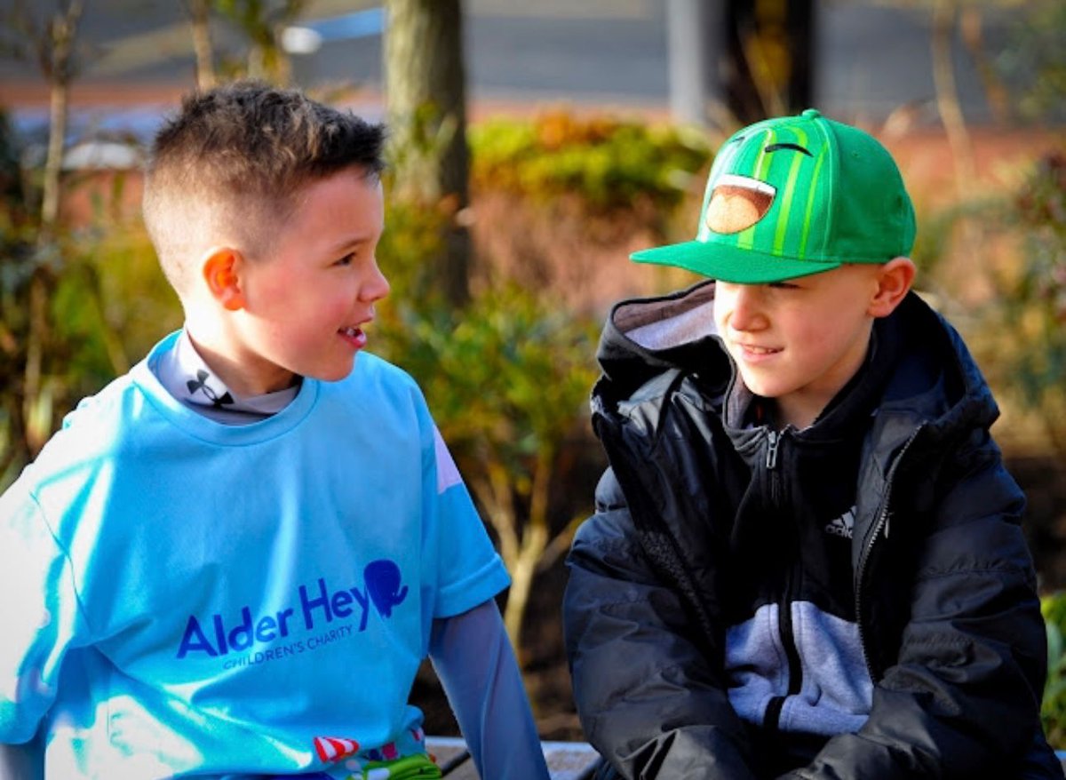 naiomigoodman's tweet image. A huge thank you to everyone who supported Harvey’s 40-mile walk last year from Alder Hey to Old Trafford, making his cousin's bucket list a reality.

This Thursday, we ask everyone to clap on the 9th minute for Zak, who sadly lost his battle with cancer.

Please RT, comment, and