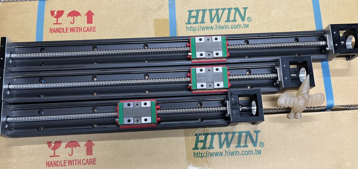 naft_linkspace's tweet photo. 【HIWIN様よりご支援をいただきました】

大手機械メーカーのHIWIN株式会社様より、単軸ロボットをご支援いただきました！URC2025を目指す中で、火星での生命探査を探るにあたって必要な掘削機構に使用させていただきます！
ご支援ありがとうございます！！

#NAFT2024 
#HIWIN https://t.co/Izw0h4mOJX