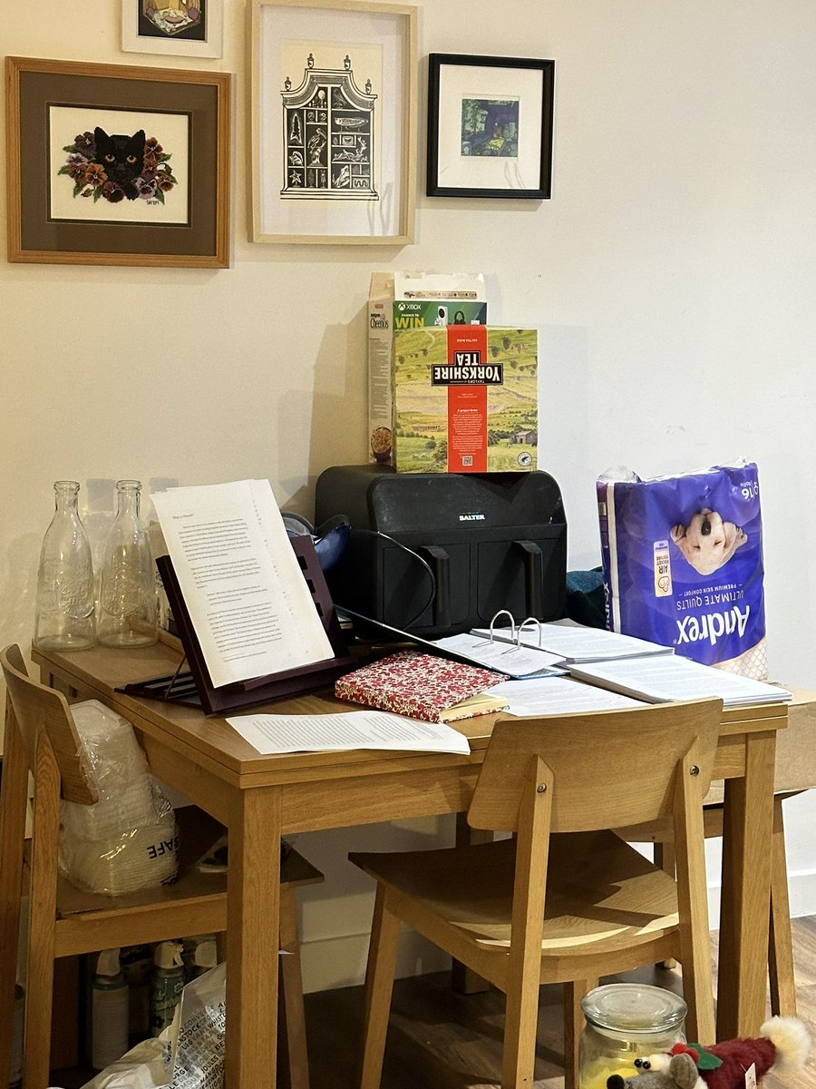 Hannah Ayres tweet media