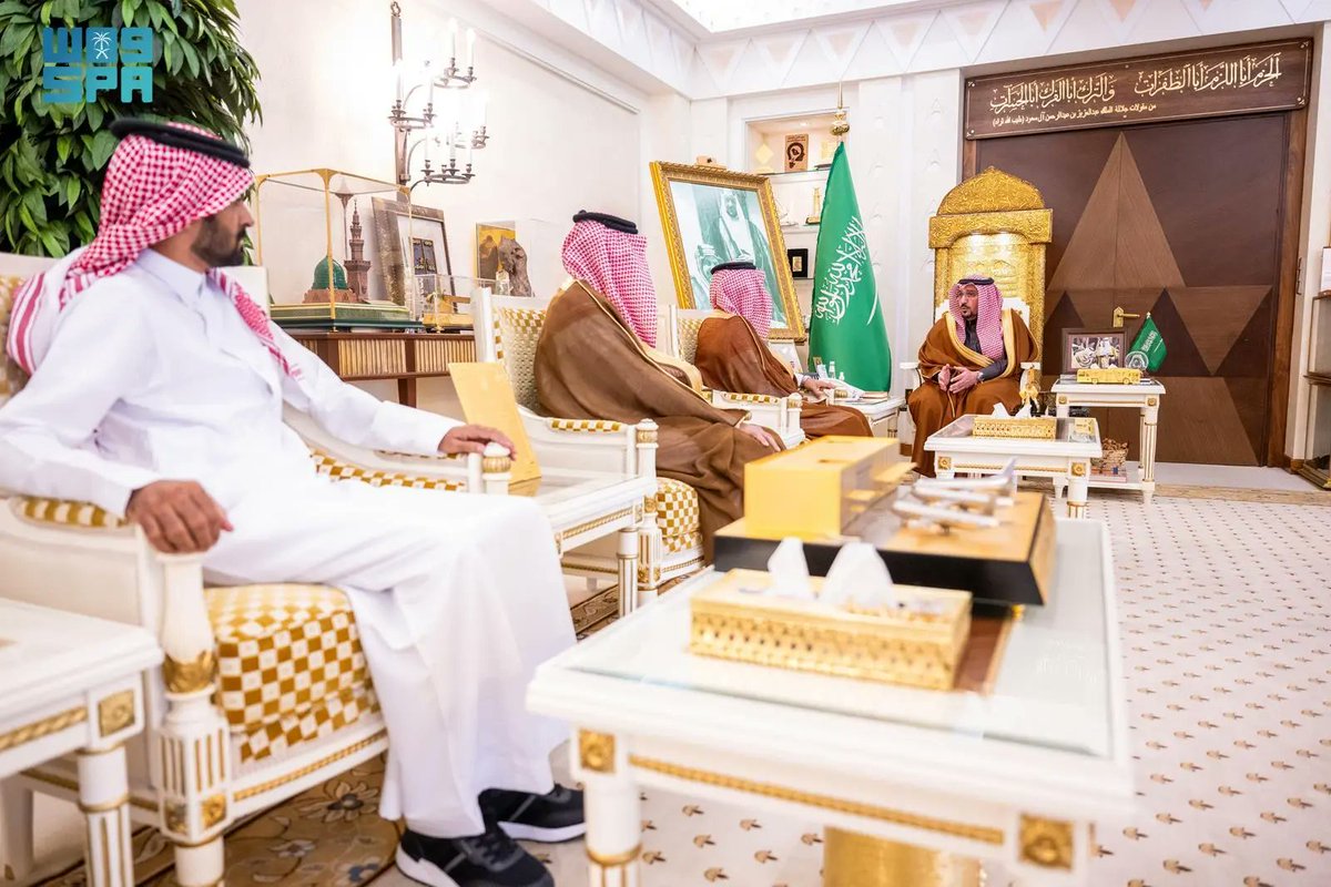 SPAregions's tweet photo. أمير القصيم يتسلم التقرير الختامي لمهرجان ربيع أبانات الأول.
https://t.co/ewhE6BurAk
#واس_عام https://t.co/vIlhhFDkLT