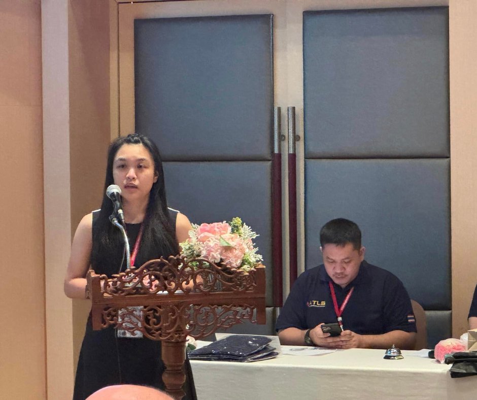 HKUSurgery's tweet photo. Our Resident Trainee, Dr. Jane Fan, recently presented her research on "Venous Thromboembolism in Chinese Trauma Patients" at the ATLS Region XVI Meeting, held in Bangkok on 22 November 2024.  It provided a platform for Dr. Fan to share her valuable findings with experts around the globe.
We are committed to supporting the ongoing research efforts of our young surgeons. Their dedication and innovative work continue to drive advancements in the field of surgery.
@hkusurgery @hkumed #traumalifesupport #VenousThromboembolism