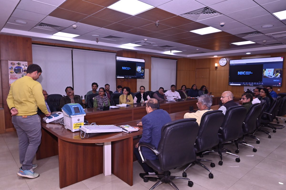 moayush's tweet image. A demonstration through Mobile Demonstration Van (#MDV) for wide awareness of #EVMs and #VVPAT to general public was conducted for officials at Ayush Bhavan on 27 November 2024. 

#MinistryofAyush