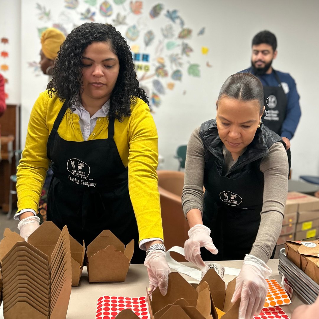 Project Renewal (@projectrenewal) on Twitter photo A heartfelt thank you to <a href="/AnaJAlmanzar/">Ana J. Almanzar</a> and team for helping Project Renewal prep for Thanksgiving! Our social purpose catering company, <a href="/CityBeetNYC/">CityBeetKitchens</a>, is cooking up delicious, hot, and nutritious holiday meals for 5,000 shelter and supportive housing residents across NYC. A heartfelt thank you to <a href="/AnaJAlmanzar/">Ana J. Almanzar</a> and team for helping Project Renewal prep for Thanksgiving! Our social purpose catering company, <a href="/CityBeetNYC/">CityBeetKitchens</a>, is cooking up delicious, hot, and nutritious holiday meals for 5,000 shelter and supportive housing residents across NYC.