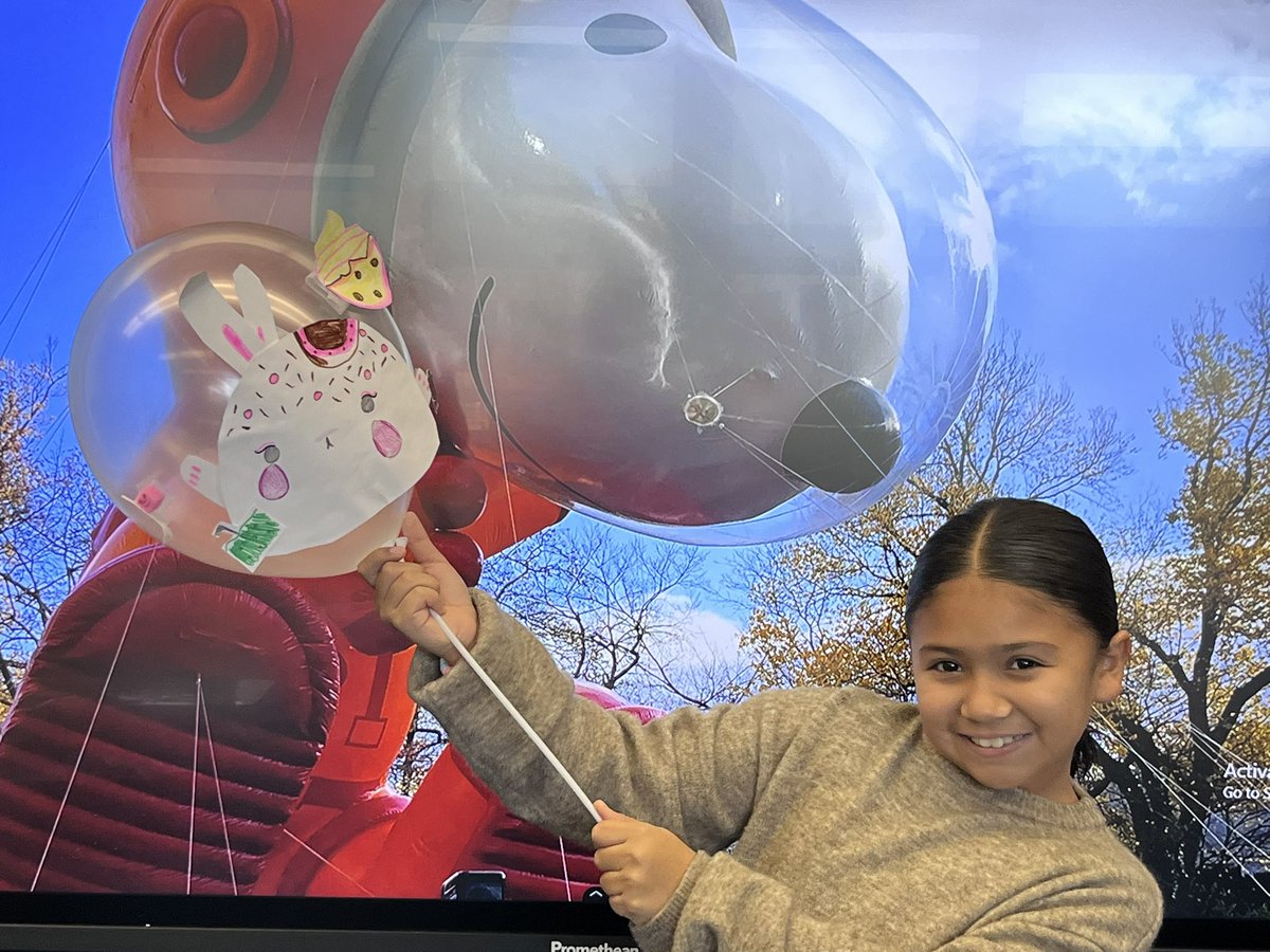 DAVintermediate's tweet photo. In Mrs. Farkas’ class they had a great time learning about the History of the Macy’s Thanksgiving Day parade and making their own balloon creations. They also made bracelets with words that describe what Thanksgiving means to them. 🧡🦃 #greatnessunleashed https://t.co/GG6nXDGoBZ