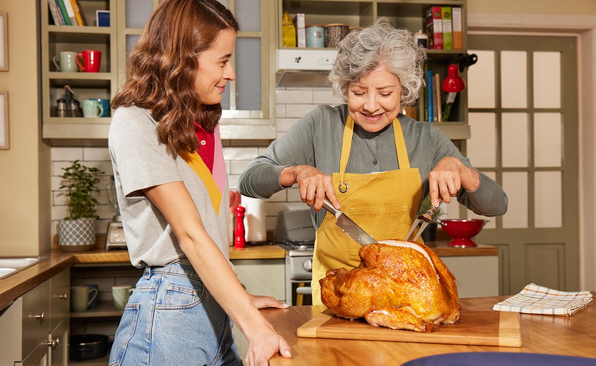 ManagePointWI's tweet photo. Having a Thanksgiving turkey emergency? Butterball’s Turkey Talk-Line to the rescue!

https://t.co/G3Fja9kSub

#HappyThanksgiving #TurkeyHelpLine #ManagePoint https://t.co/alQOhAUN5B