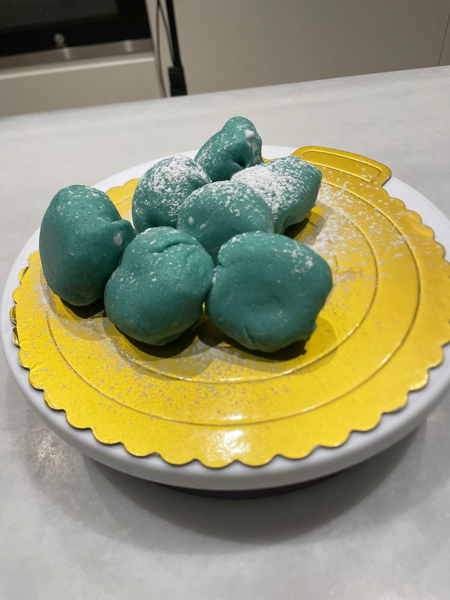 Divendres 22 de novembre l'alumnat de 2n d'ESO D va preparar plats de diferents parts del món aplicant diferents tècniques de conservació, per tancar el projecte La cuina, un plaer amb molta química. <a href="/INS_Vilamajor/">Institut Vilamajor</a>