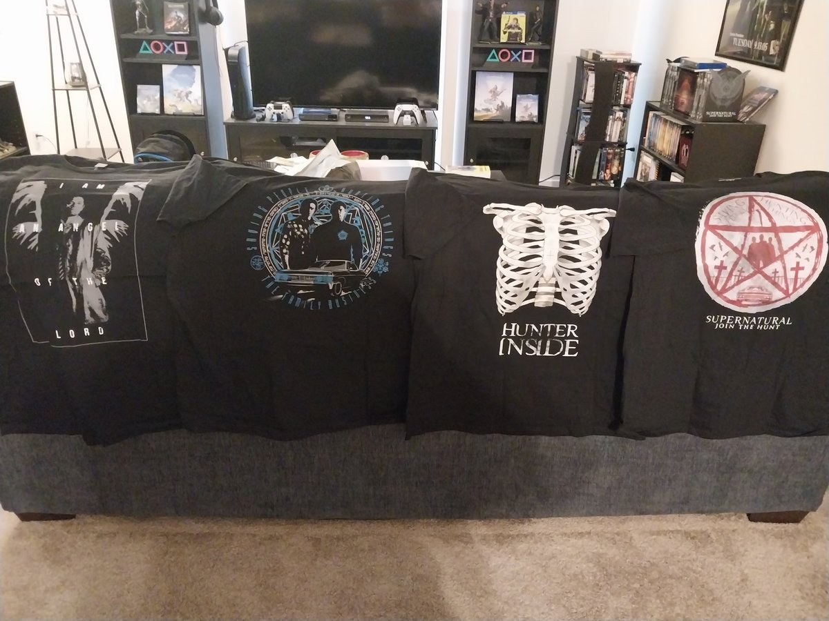 FuryOfTheAngels's tweet image. My shirts for #SPNNASH have now all arrived!! First set was bought from Hot Topic(al), and the second from Amazon, in case anyone is curious.
#CreationEntertainment #CreationCon #Supernatural #Nashville #SPNFamily #MyFirstSupernaturalCon