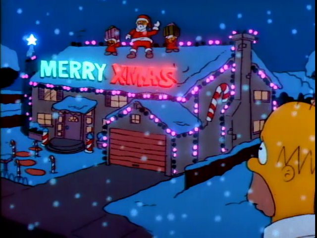 Supertramp9713's tweet photo. La decoración de Navidad del centro de la ciudad // La decoración de Navidad de los barrios de la periferia https://t.co/e3VB196WV0