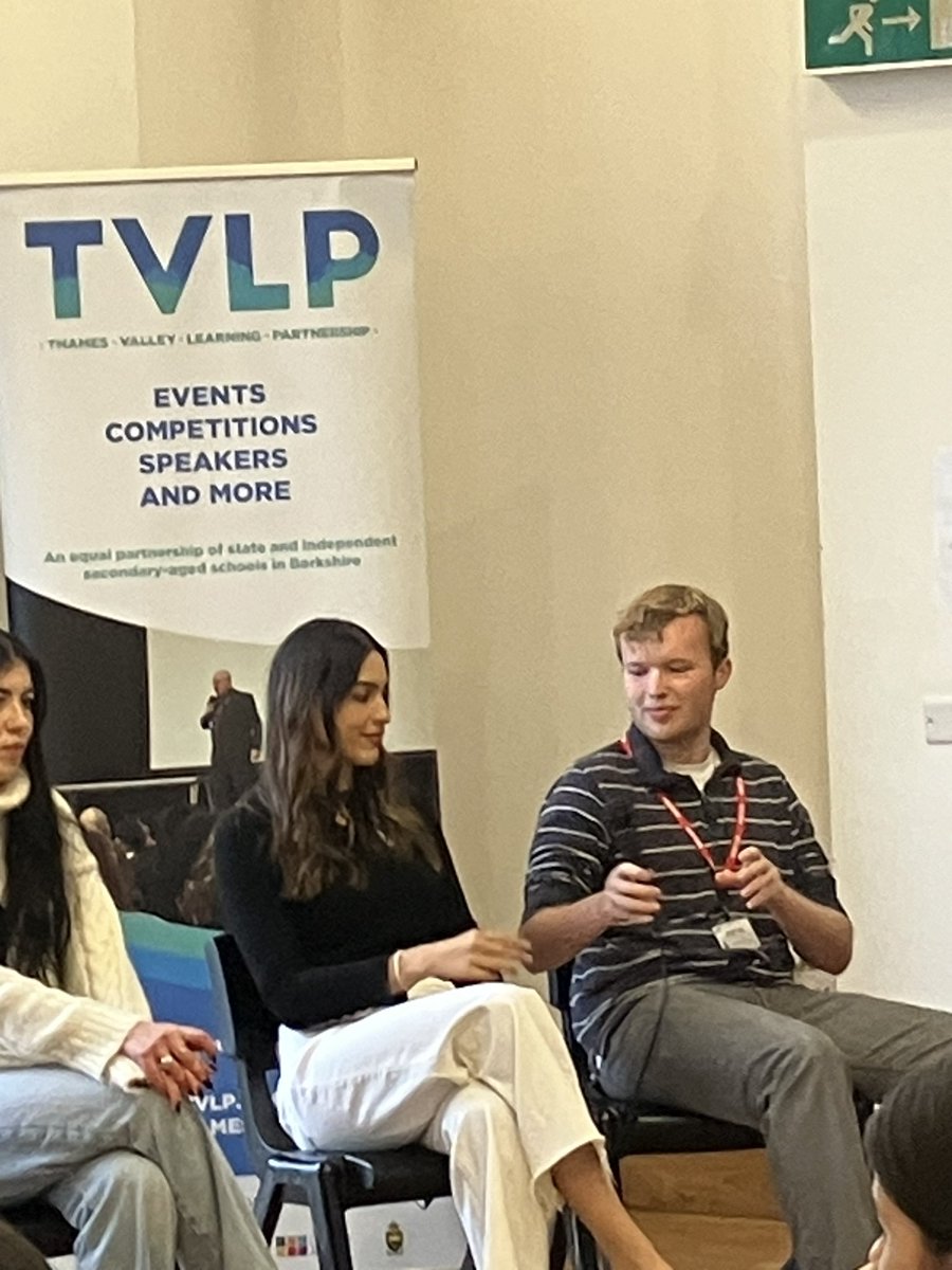 ThamesValleyLP's tweet photo. Thank you to the language students at Royal Holloway university who took part in our TVLP  student panel today at the TVLP language final. Great inspiration and advice @LLC_RHUL @EtonPartnership https://t.co/u3i05EP6Bl