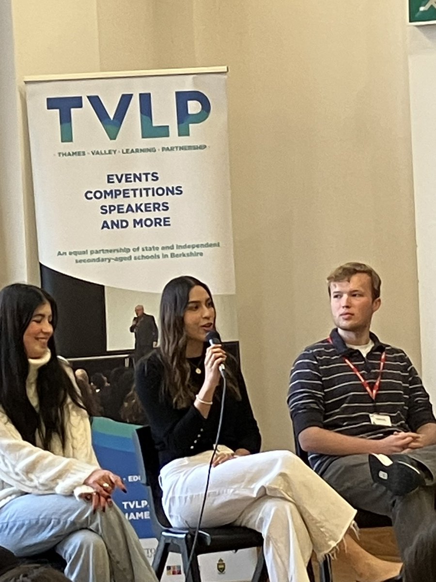 ThamesValleyLP's tweet photo. Thank you to the language students at Royal Holloway university who took part in our TVLP  student panel today at the TVLP language final. Great inspiration and advice @LLC_RHUL @EtonPartnership https://t.co/u3i05EP6Bl