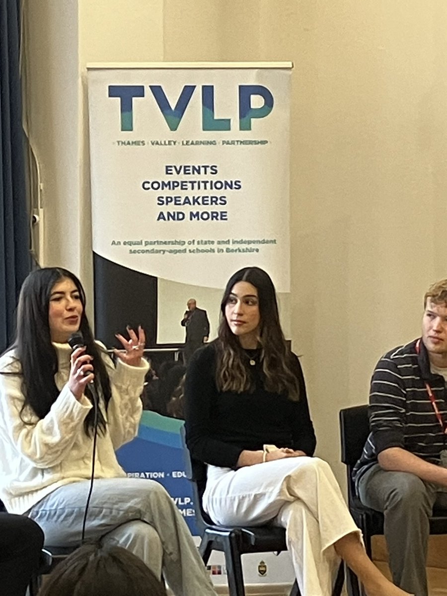 ThamesValleyLP's tweet photo. Thank you to the language students at Royal Holloway university who took part in our TVLP  student panel today at the TVLP language final. Great inspiration and advice @LLC_RHUL @EtonPartnership https://t.co/u3i05EP6Bl