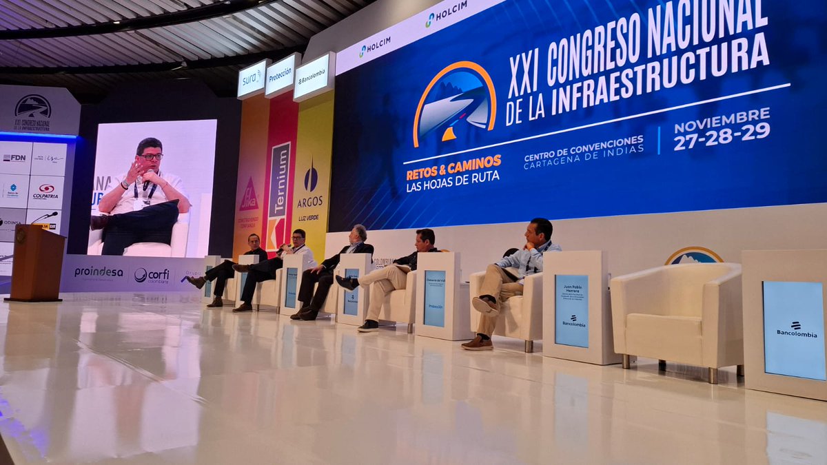 “Nos estamos acercando a las empresas, a los gremios y al Gobierno para identificar los vacíos que hay en impacto ambiental. Debemos mejorar en la calidad de estos estudios”, explica <a href="/RodrigoENegrete/">Rodrigo E Negrete</a>, director <a href="/ANLA_Col/">ANLA</a> en #21CongresoInfra