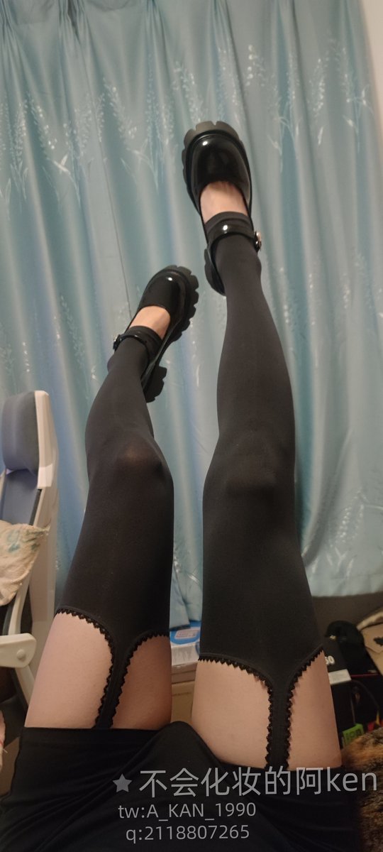 A_KAN_1990's tweet photo. 左边？还是右边？
#crossdresser #变装 #伪娘 #女装子 #男の娘 #cd #coser #ladyboy https://t.co/u3OvL6T3f0