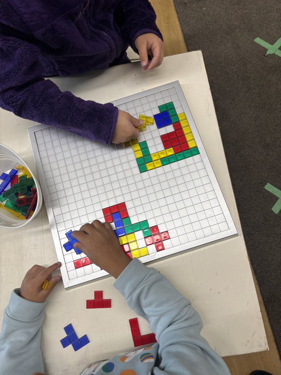 mcleankinders's tweet photo. The “Finger Gym” is a big hit this week! We love giving our fine motor muscles a work out! #fdk #fingergym #finemotor https://t.co/iYFs9g9j3h