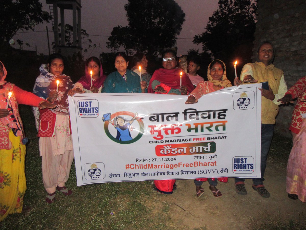 NitishS03424433's tweet photo. बाल विवाह मुक्त भारत के शुभ आरम्भ के अवसर पर SGVV Ranchi ने बाल विवाह के खिलाफ शपथ एवं कैंडल मार्च रांची जिले के पचास गांवों में किया @JustRightsIndia https://t.co/6P8ONbI7Dz