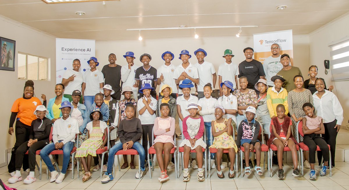 TPinyane's tweet photo. Experience AI Event was a huge success 🎉🎉💯🇱🇸🇱🇸🇱🇸💃💃💃💃

#ExperienceAI https://t.co/7svXLgtRFq