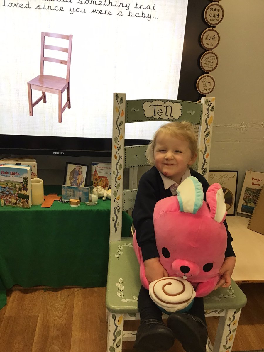 GA_Bury's tweet photo. Happy ‘No Pens Day’ from Nursery. We enjoyed this year’s theme of “Show and Tell” by bringing in a toy that we have loved since being a baby. We told our friends why our item was special to us. #NurseryEdGA #NoPensDay #DAQM #EnglishEdGA #HistoryEdGA https://t.co/CgysRnNMbt