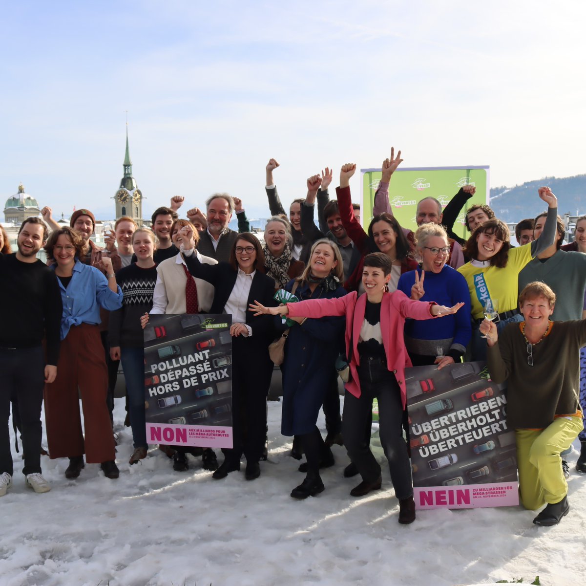 LesVertsSuisses's tweet photo. Dimanche dernier, nous avons remporté une victoire historique : le peuple a clairement rejeté les méga-autoroutes ! 🎉 Avant de nous préparer avec détermination pour les prochaines votations, jetons un regard en arrière sur cette journée historique. Merci à toutes et tous pour votre soutien, votre engagement et cette belle campagne collective ! 💚

@ActifTrafic @ATE_Suisse