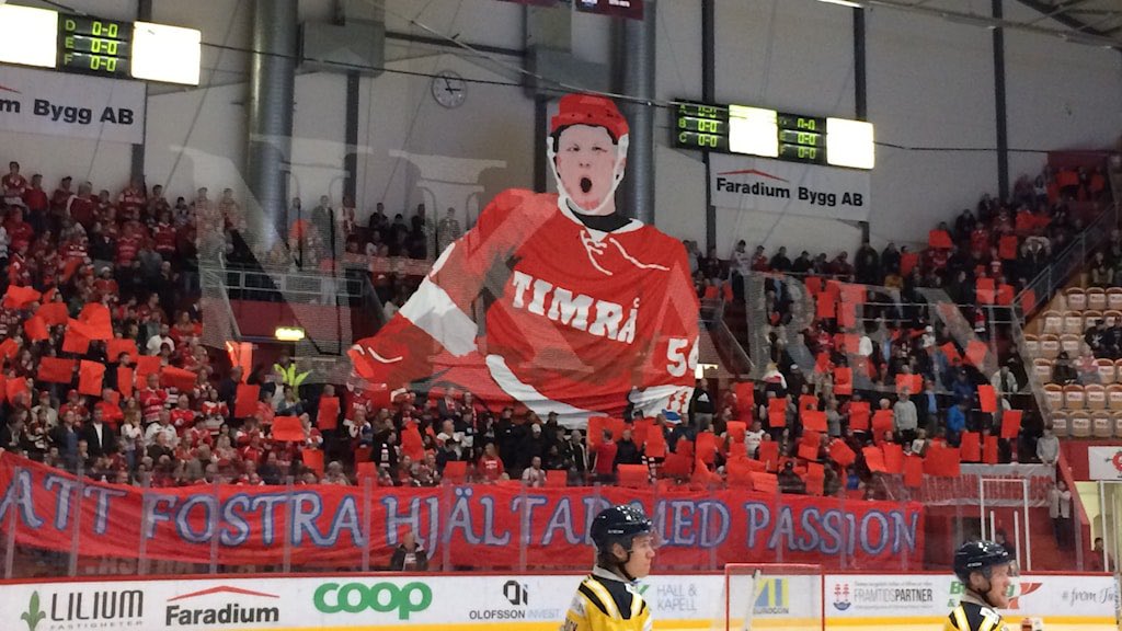 VÄSTRA STÅ TIFO tweet media