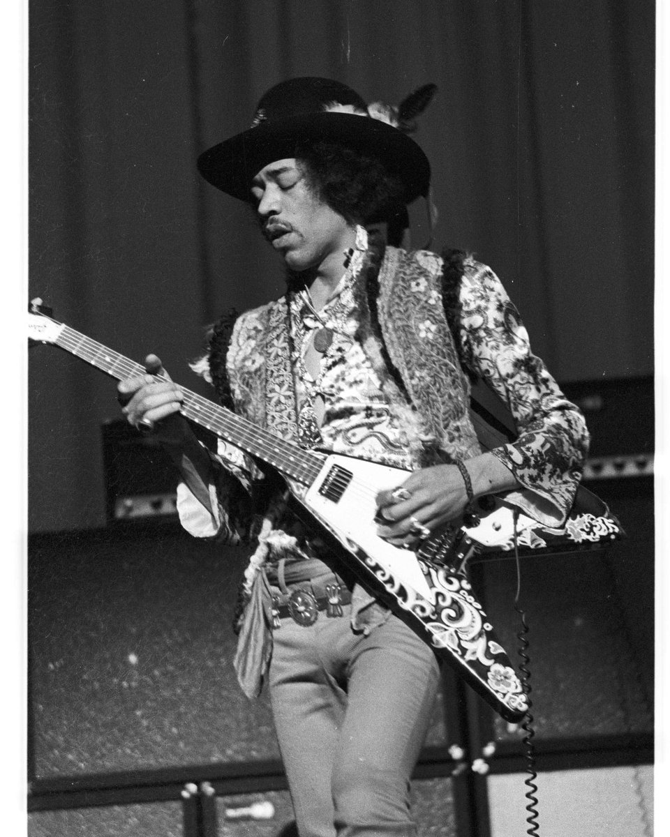 Happy Birthday to the legendary @jimihendrix!  Help us celebrate his sound and legacy —tell us which Hendrix riff you are playing today?