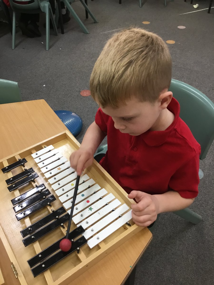 Year 2 🎵🎵
Intent: Culture and Creativity
We  are  really  enjoying  our  music  lessons  where  we  are  learning  to  play  the  glockenspiel!  We  have  experimented  with  different  notes  and  rhythms  and  sound  fantastic!